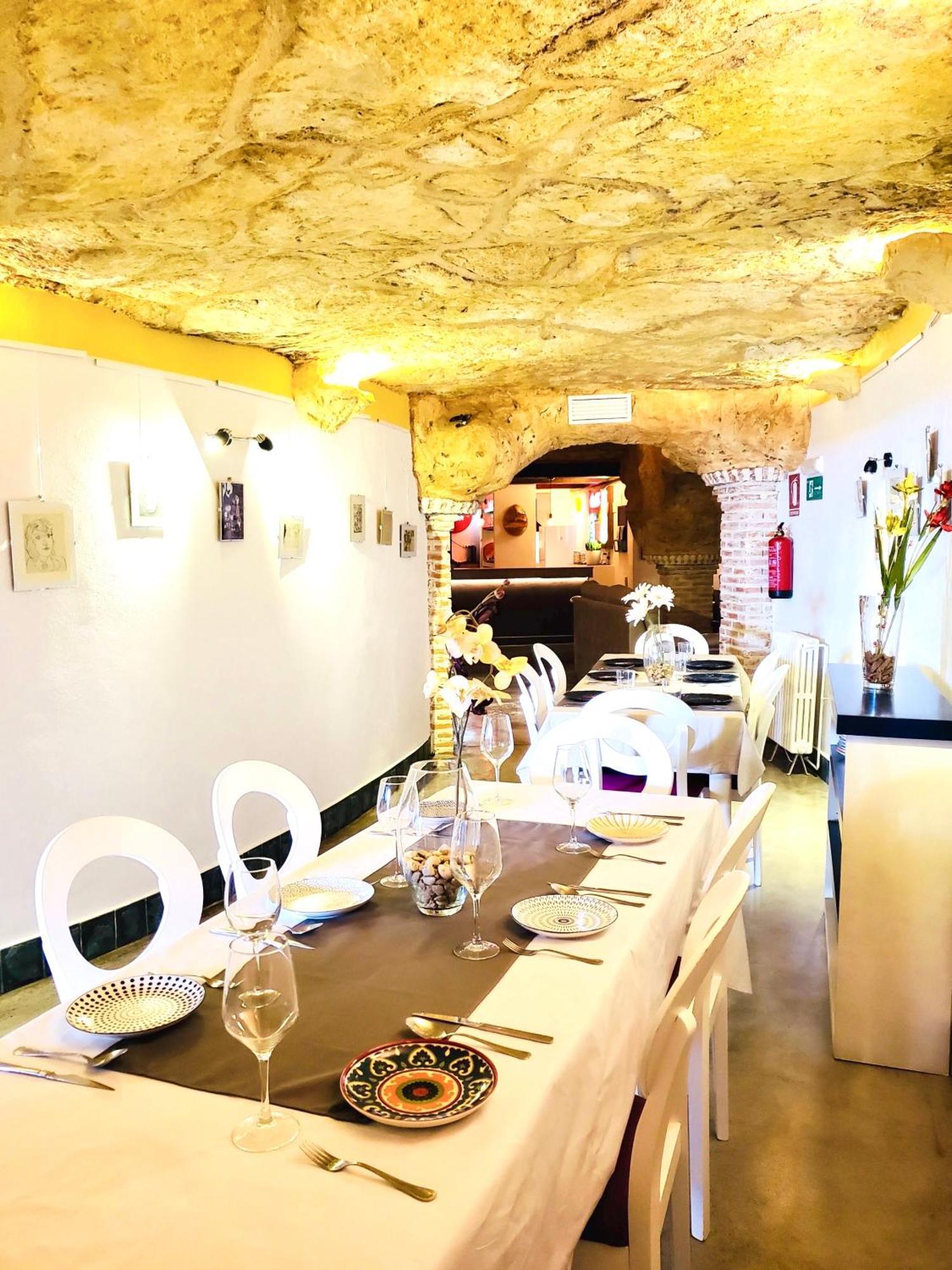 Casa Rural Cueva El Nido Casas de Fernando Alonso Esterno foto