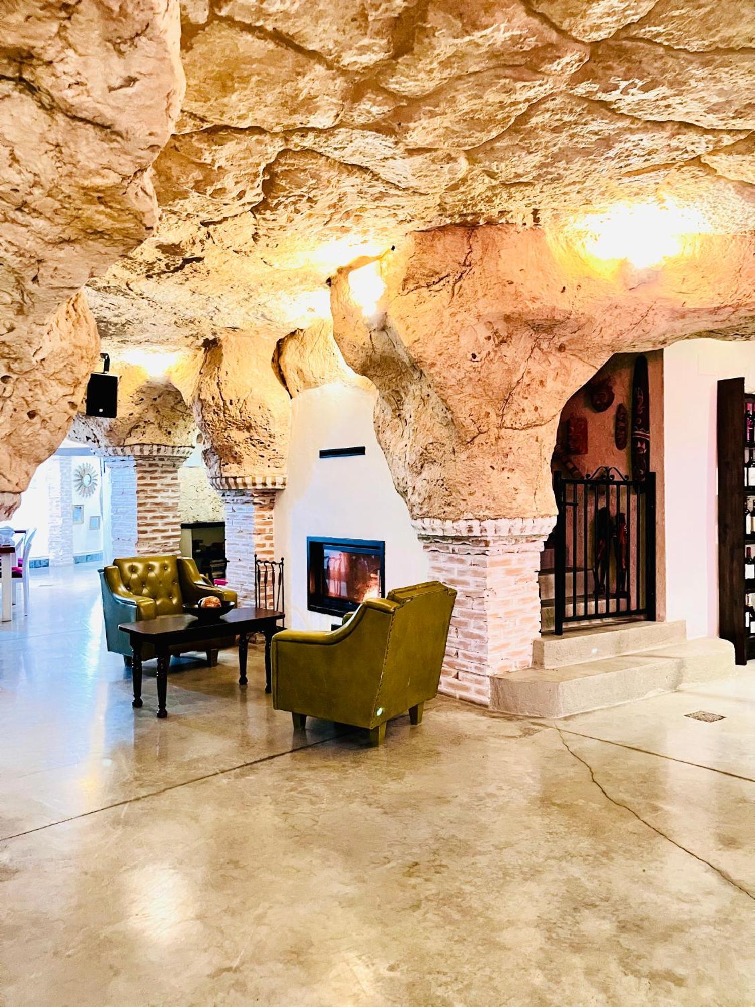 Casa Rural Cueva El Nido Casas de Fernando Alonso Esterno foto